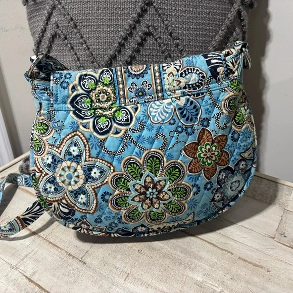 ❤️Vera Bradley Saddle Up Crossbody in Bali Blue - Picture 3 of 6
